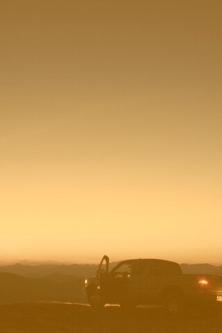 Авто на фоне заката обои