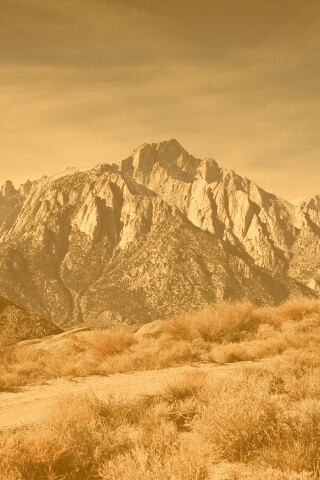 Горы у пустыни обои