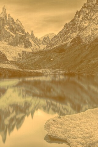 Горное озеро обои