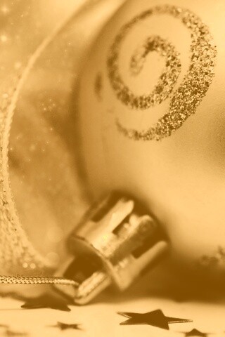 Ёлочный шарик белого цвета обои