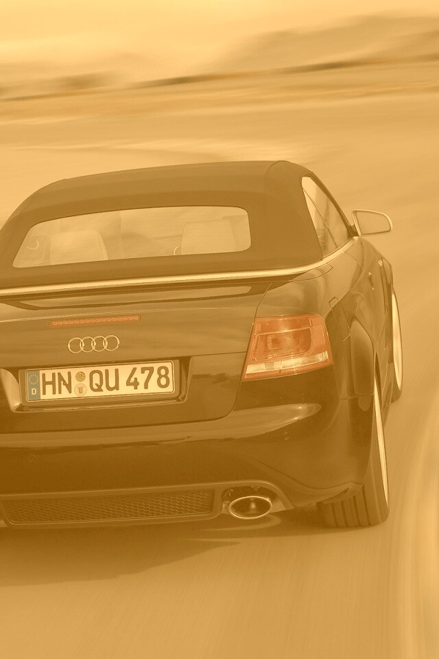 Audi RS 4 с тряпичной крышей обои