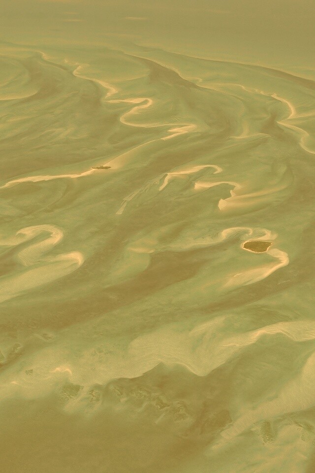 Остров среди лазурных рифов обои