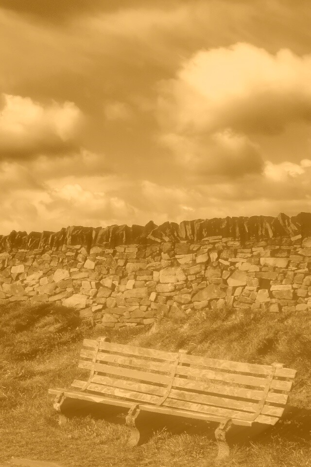 Скамейка у дороги обои