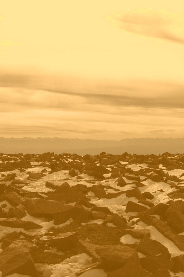 Заснеженная каменистая равнина обои