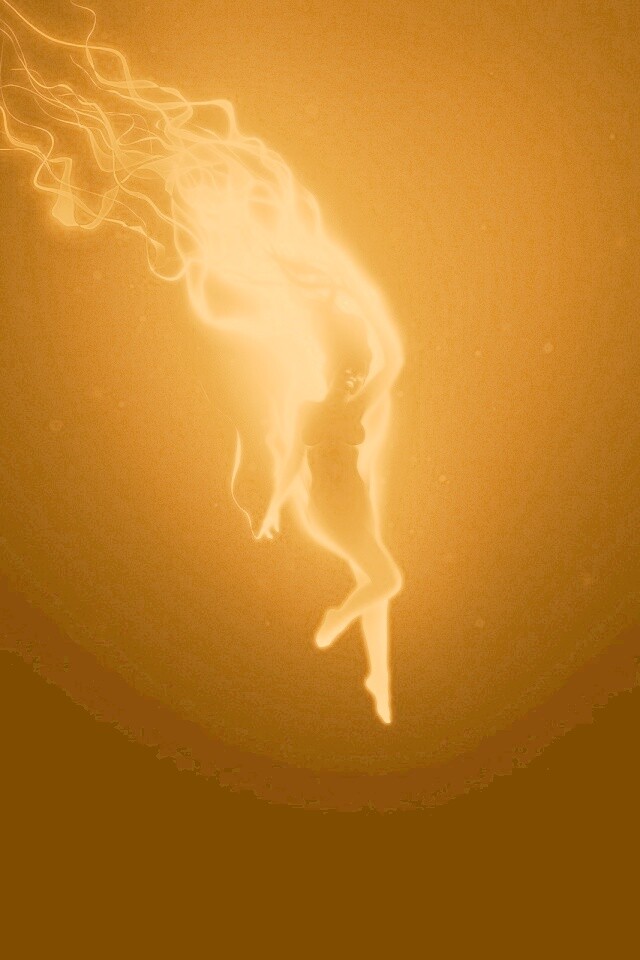 Огненная девушка обои