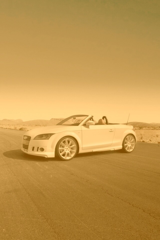 Кабриолет Ауди на пустынной дорге обои