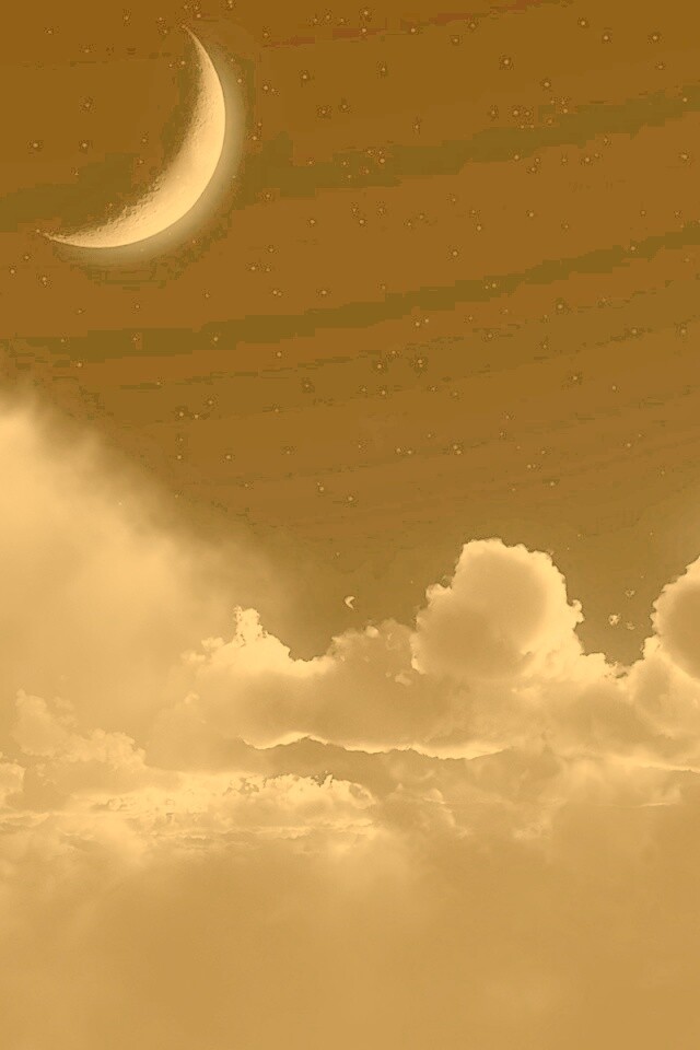 Облака и луна в ночном небе обои