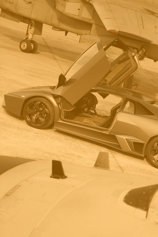 Ламборджини на военной базе обои