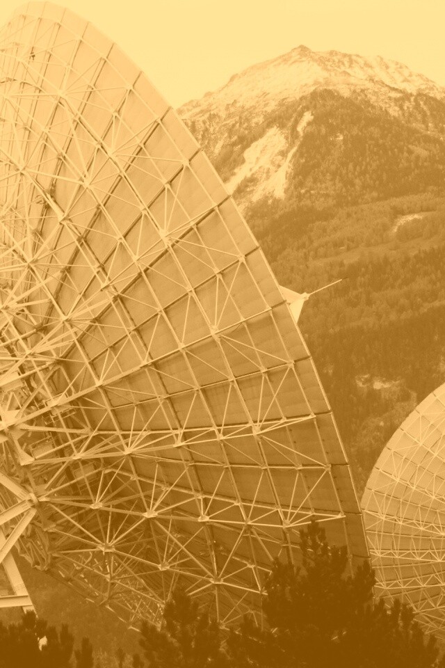 Локаторы в горах обои