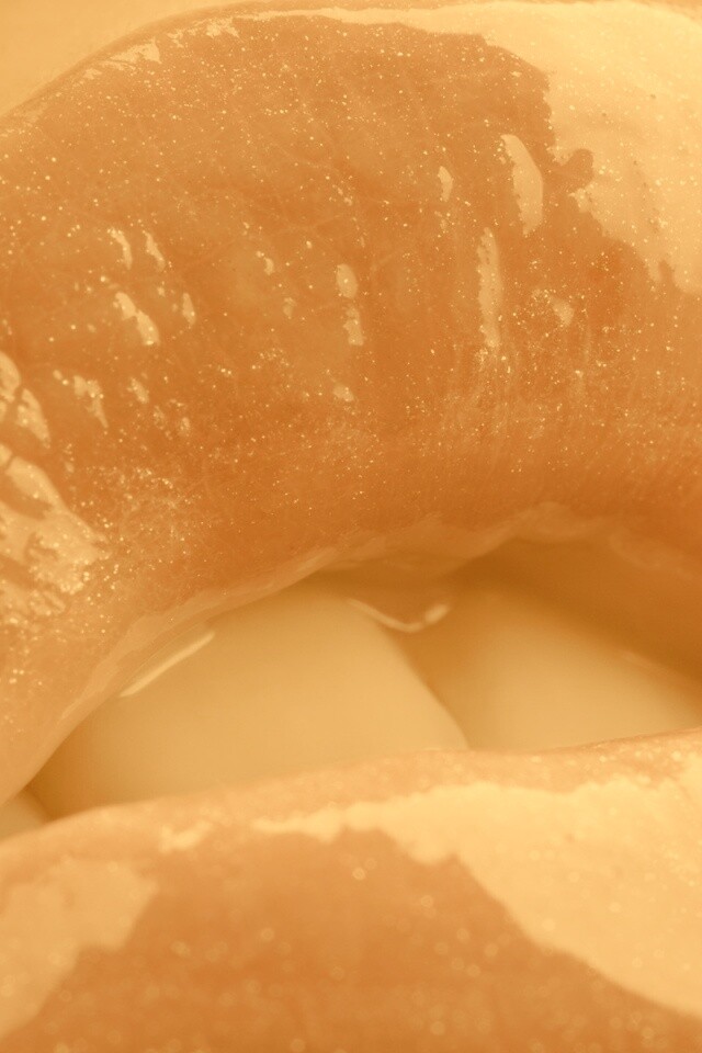 Губы с блеском обои