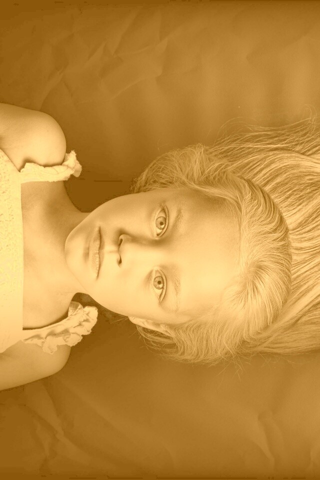 Маленькая девочка обои