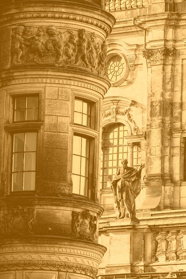 Hofkirche в Дрездене обои