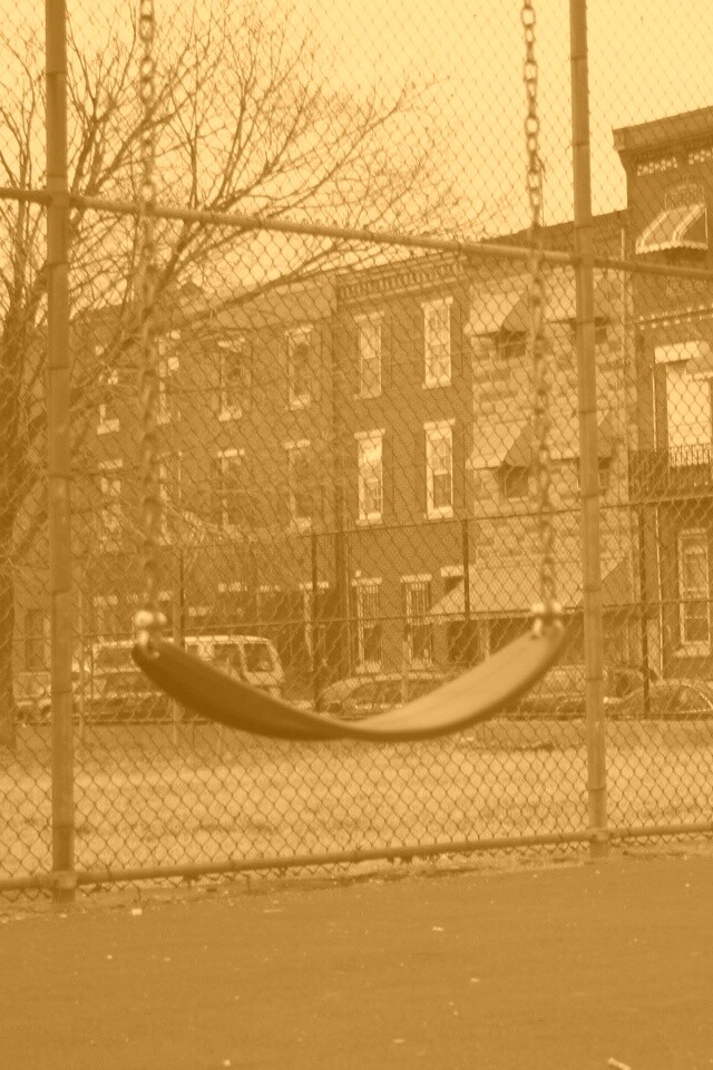 Пустые качели обои