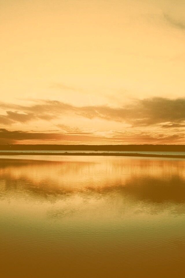 Закат над озером обои