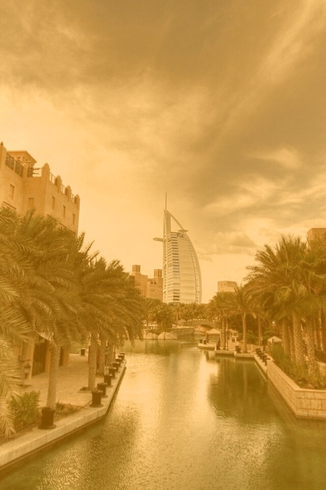 Вид на гостиницу Бурдж Аль Араб в Дубае обои