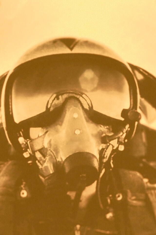 Пилот истребителя обои