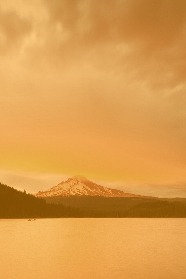 Закат над горой обои