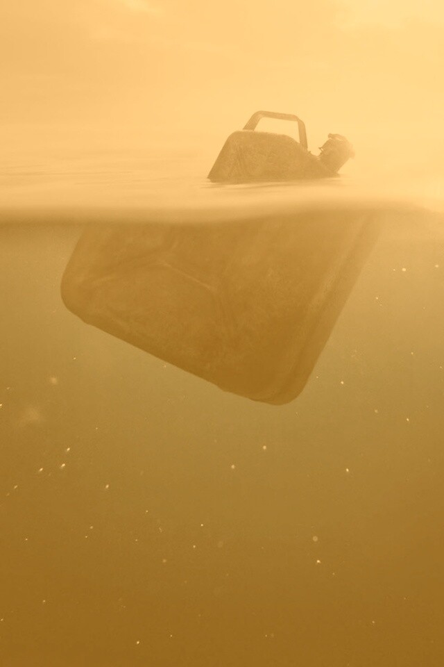 Не бывает "немного" мусора обои