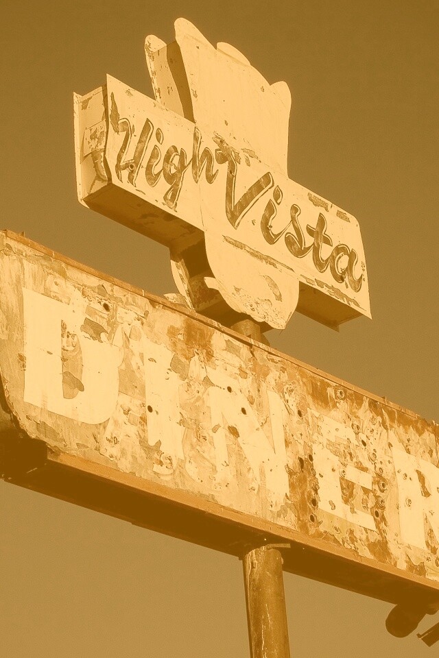 Вывеска заброшенного ресторанчика обои