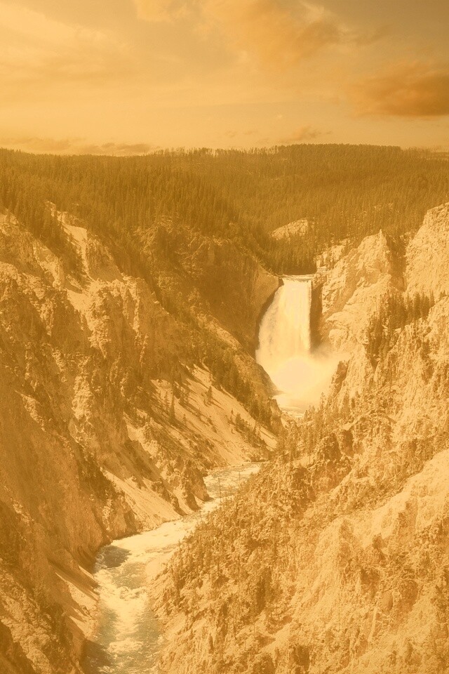 Водопад в скалистой местности обои