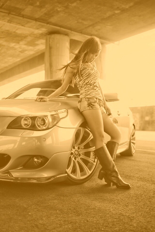 Девушка у BMW обои