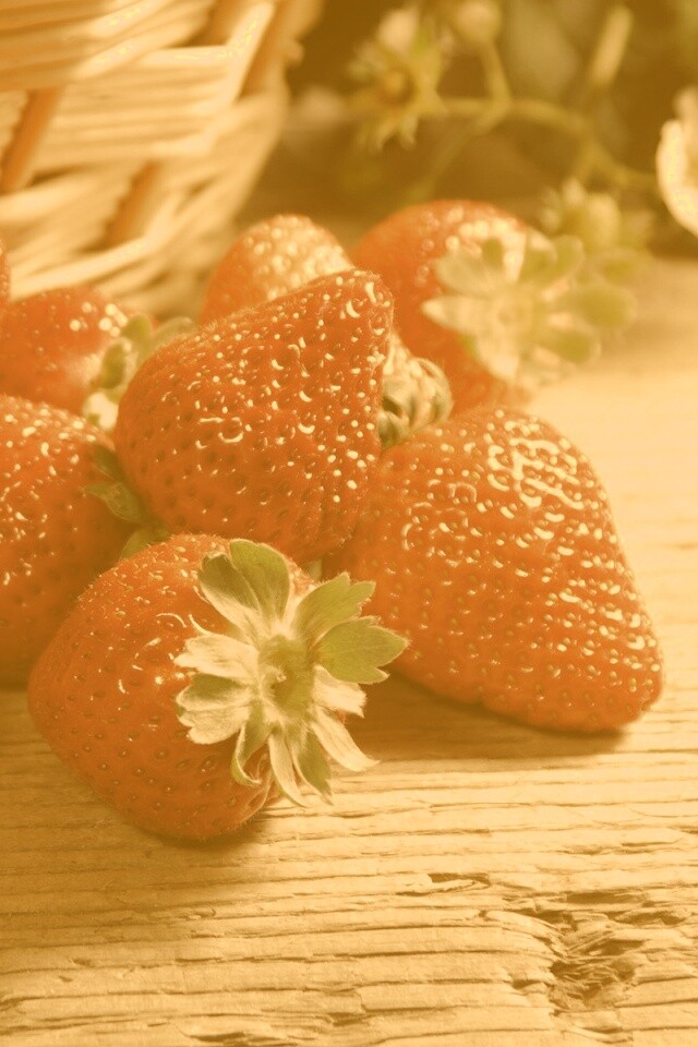 Клубничка обои