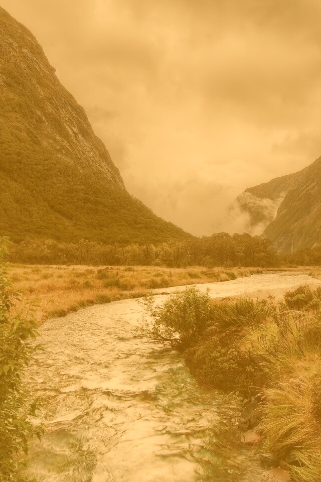 Горная река обои