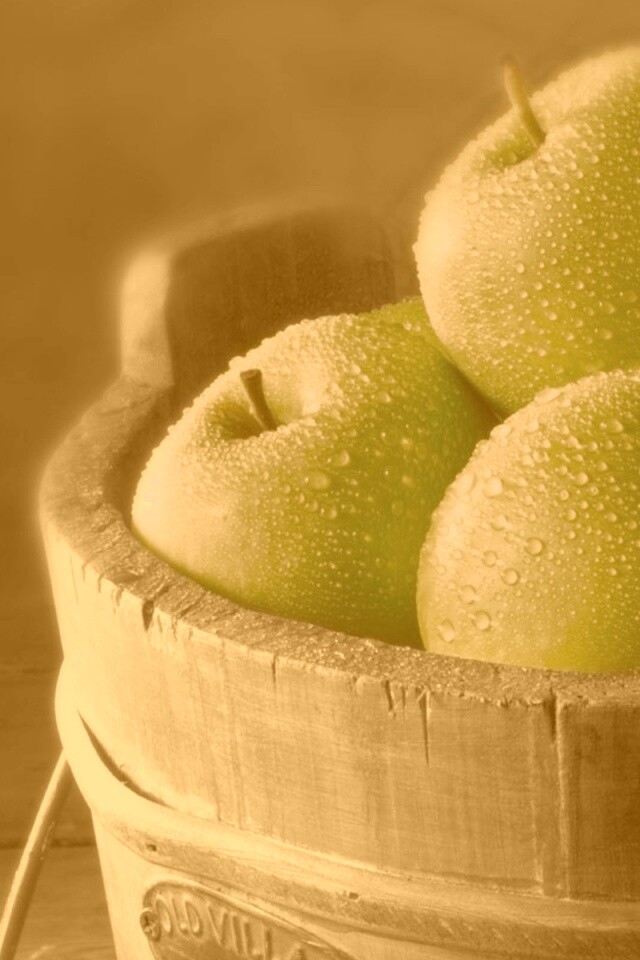 Ведро зеленых яблок обои