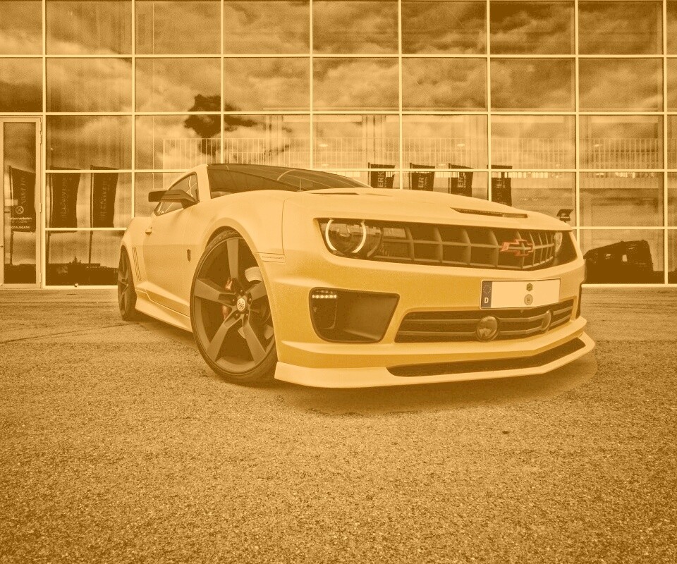 Желтый монстр обои