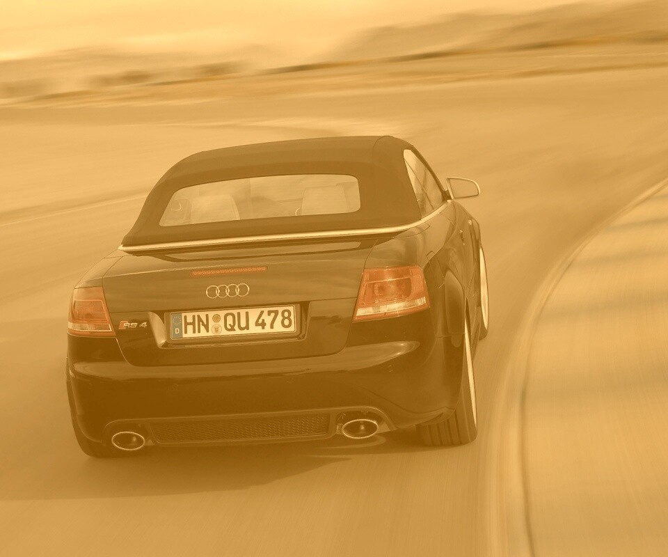 Audi RS 4 с тряпичной крышей обои