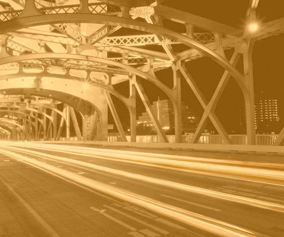 Движение на мосту обои