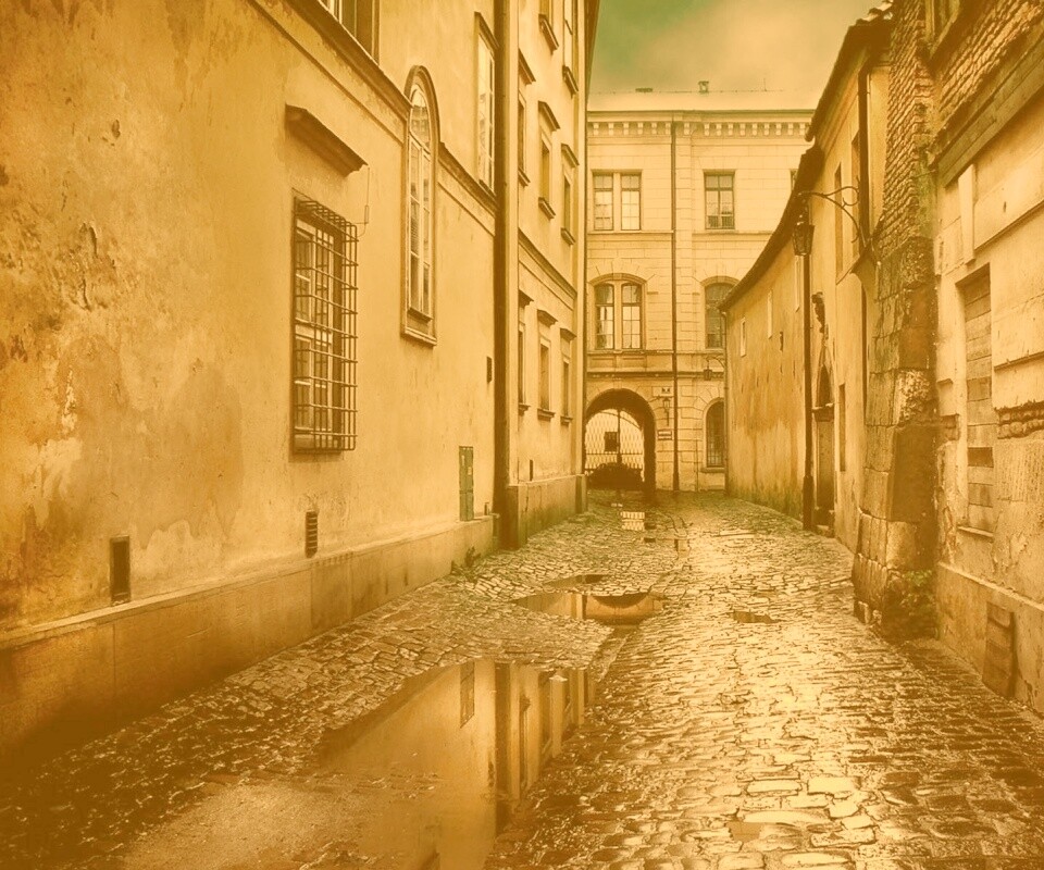 Проходной дворик обои