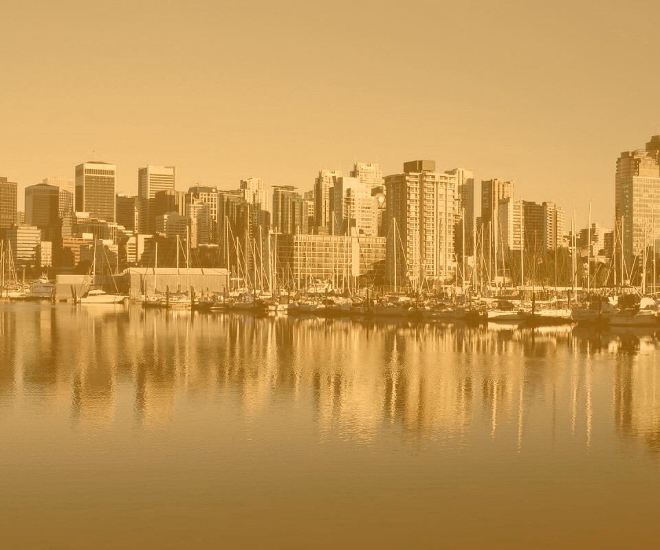 Город у воды обои