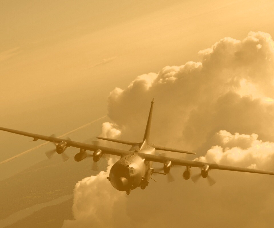 Самолет АС-130 обои