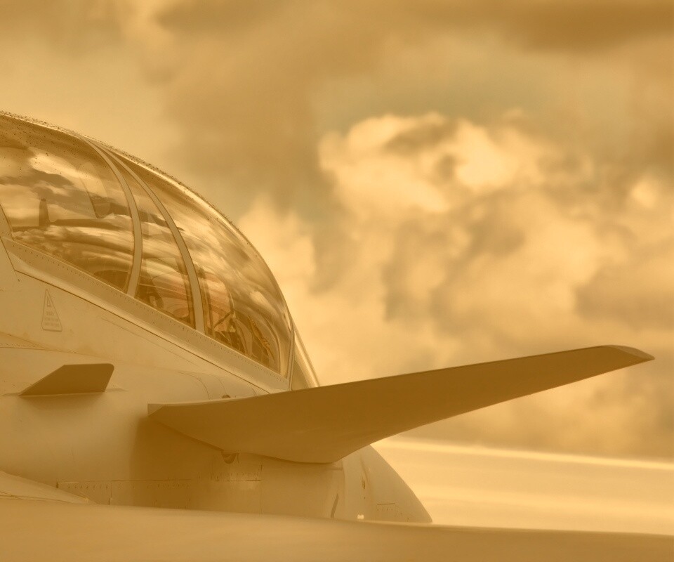 С крыла истребителя обои