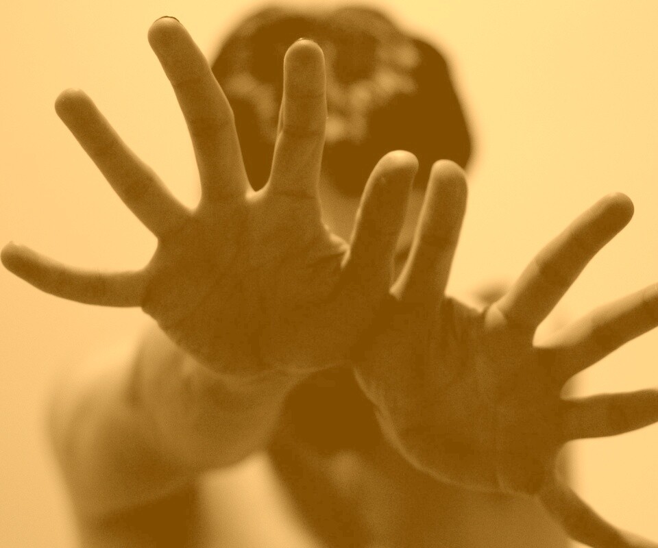 Руки тянутся к тебе обои