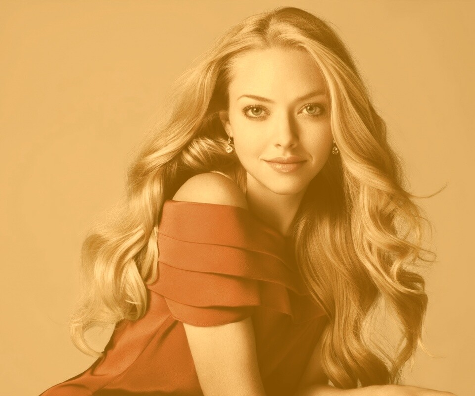 Красавица Аманда Сэйфрид обои