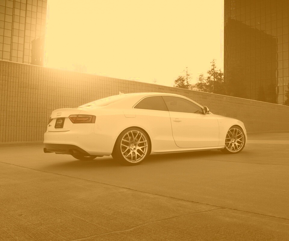 Ауди на парковке обои