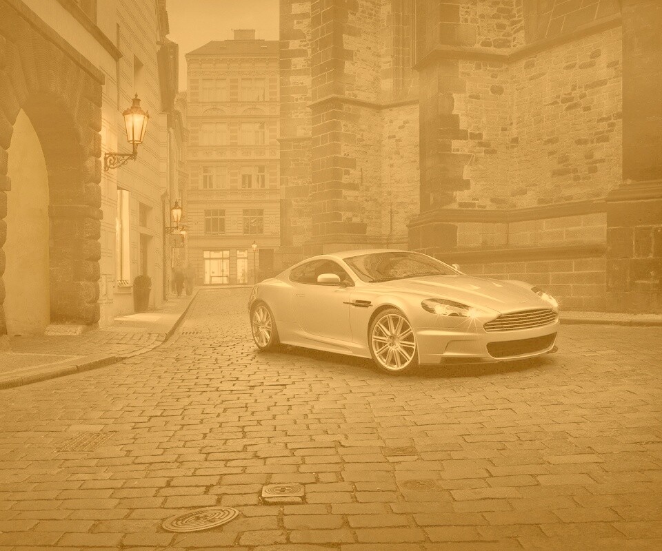 Серебристый Aston Martin обои