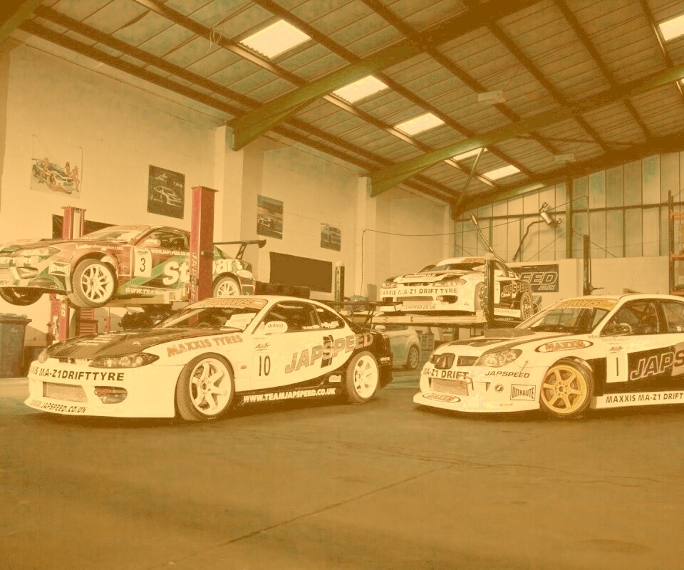 Автомастерская обои