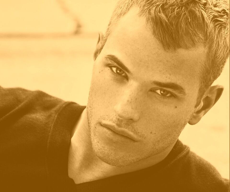 Келлан Латс обои