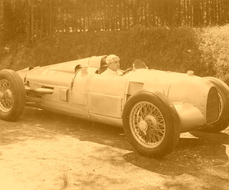 Старинный гоночный автомобиль обои