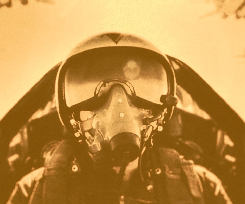 Пилот истребителя обои