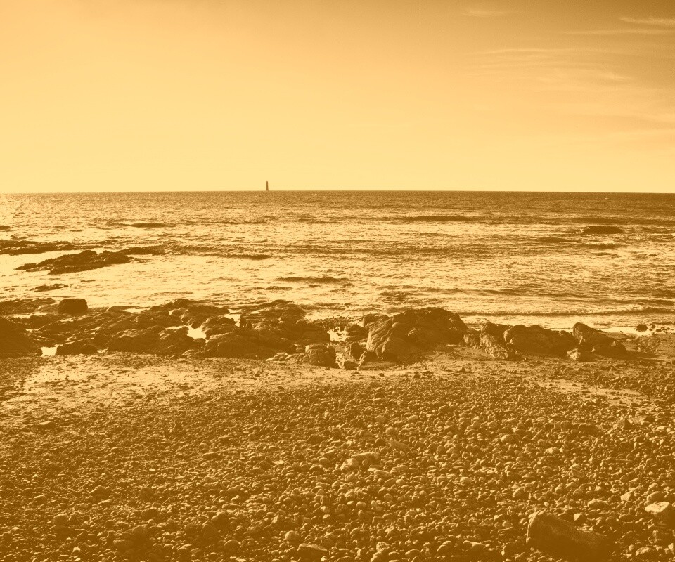 Чёрно-белое фото побережья обои