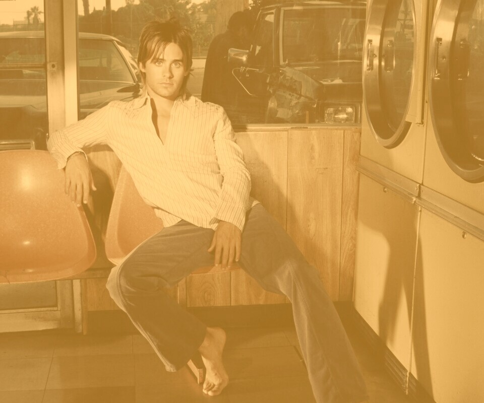 Джаред  Лето на стуле обои