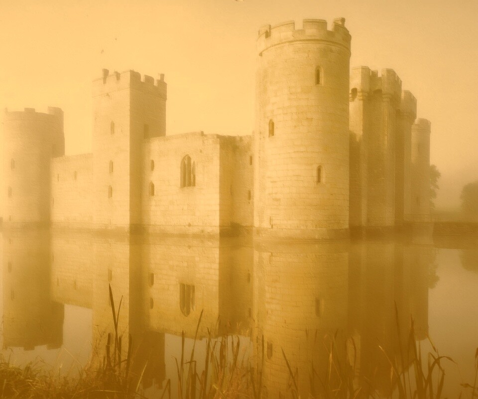 Замок на озере обои