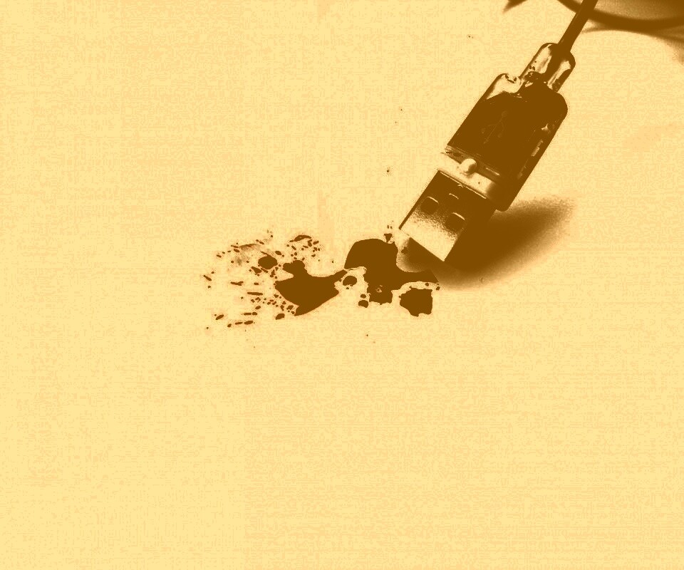 Кровавый usb обои