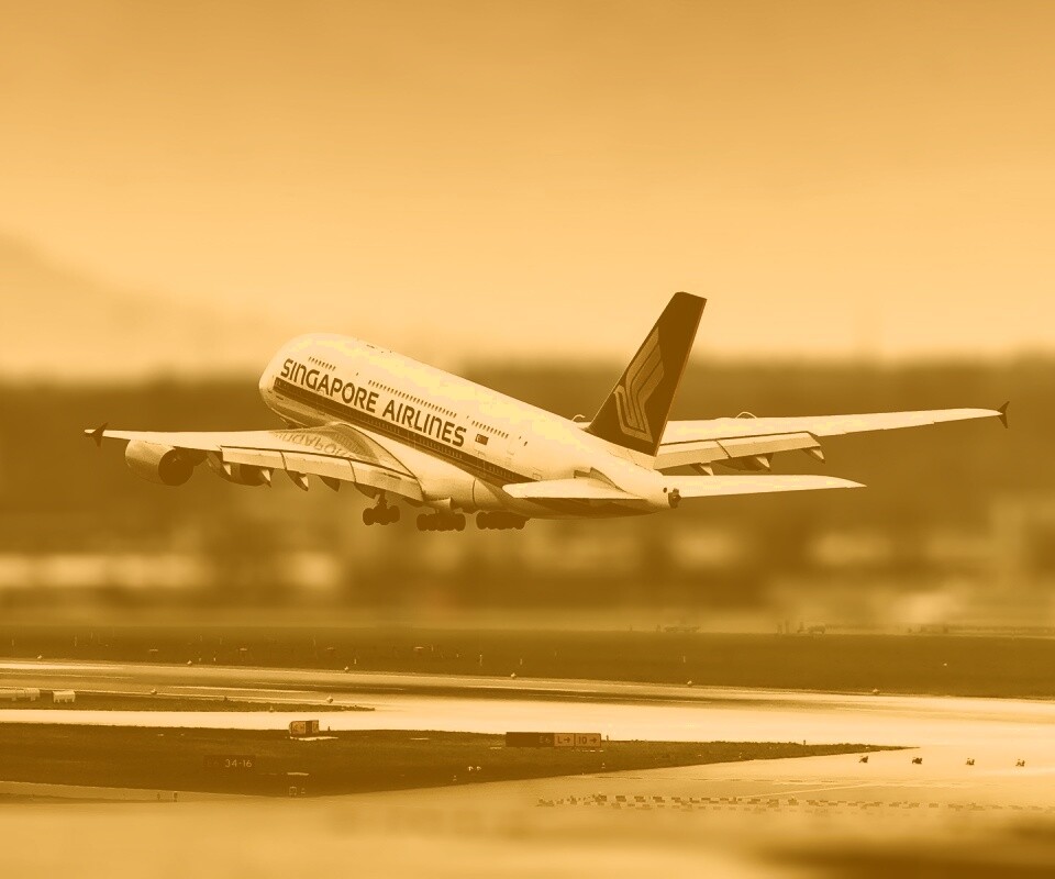 Взлет гражданского самолета обои