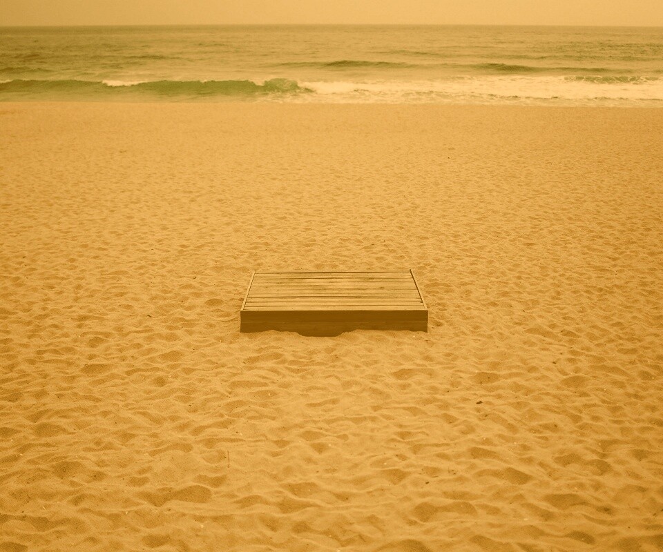 Ящик на пляже обои