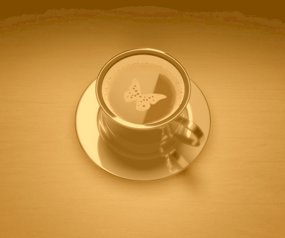 Чашка кофе с пенкой в форме бабочки обои